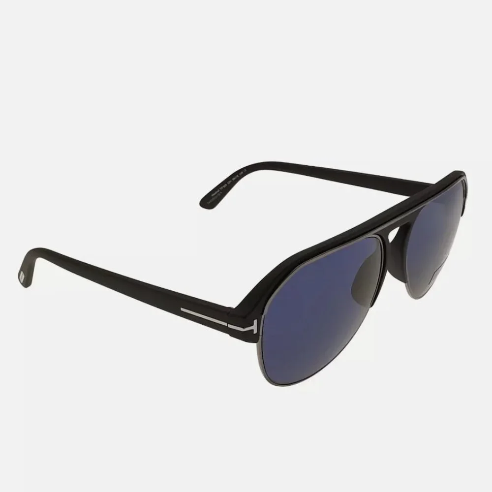 Tom Ford comes full